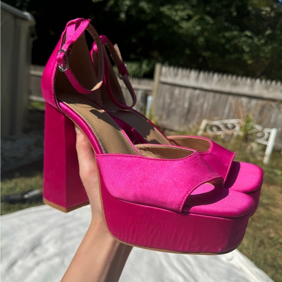 Missguided Pink Platform Pumps - Picture 3 of 6